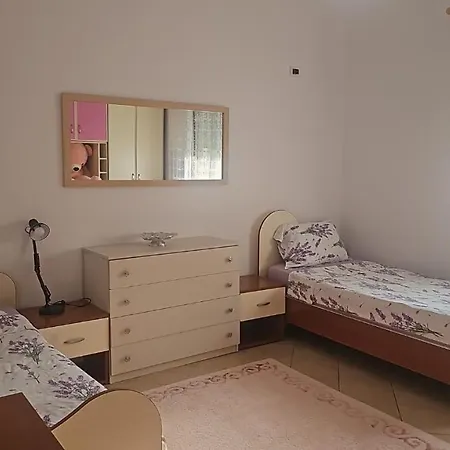 Ne Sauk Apartmán Tirana